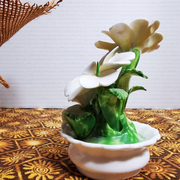 Vintage Radnor Bone China Hand Made White Gardenia Floral Arrangement Figurine - Picture 13 of 17